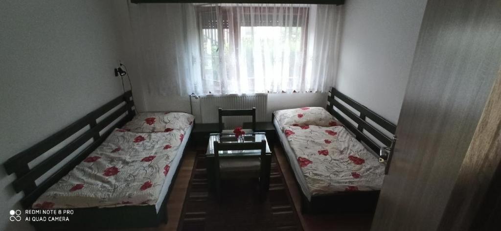 Privat L&L Apartment Nova Lesna Ngoại thất bức ảnh